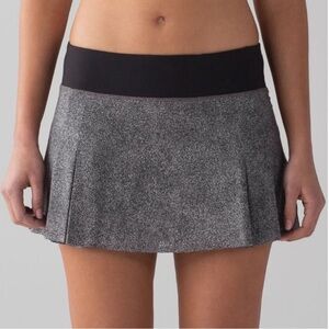 Lululemon Smooth Stride Skort Women SZ 8 Black Low Rise Back Side Shorts Pockets